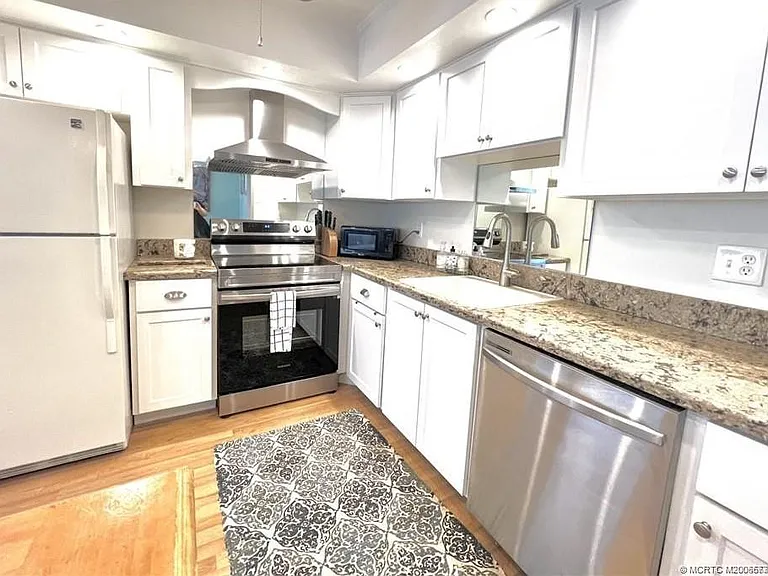 1800 SE Saint Lucie Blvd #10-207 — Photo 1