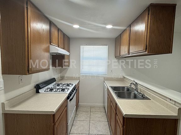 5th image of 13303 Waco St APT 28