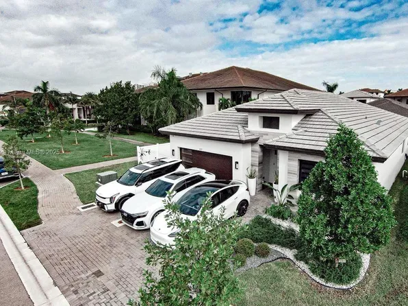 8137 NW 46th Ter, Doral, FL 33166