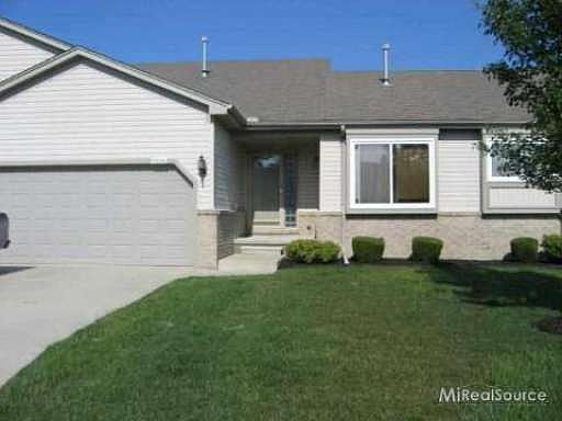 1st image of 53216 Pineridge Dr