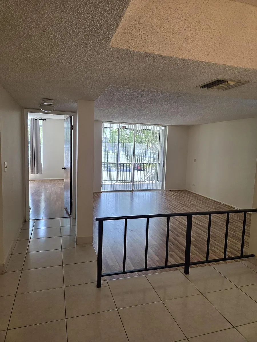 Photo 2 of 11 - 3750 Inverrary Dr #2C - Lauderhill, FL Building Photo - 3750 Inverrary Dr #2C