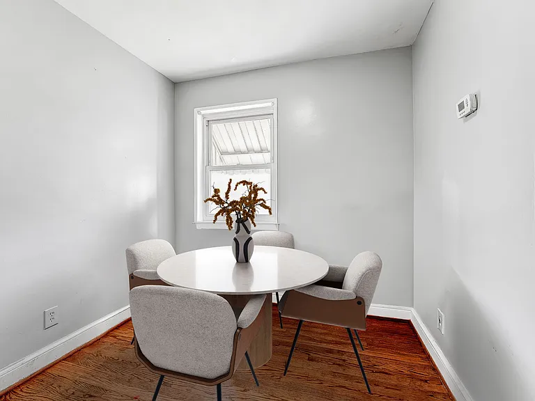 Dining room or bar area off kitchen