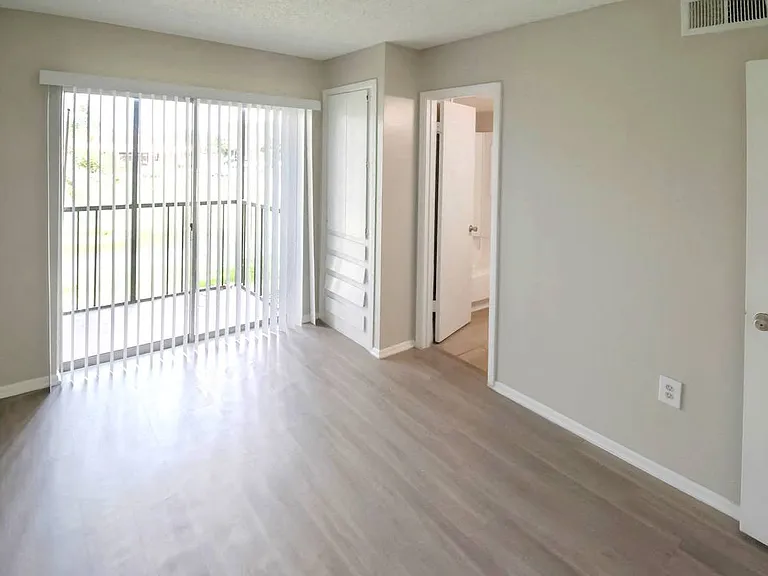 Waterview Crossing Apartments — Photo 42