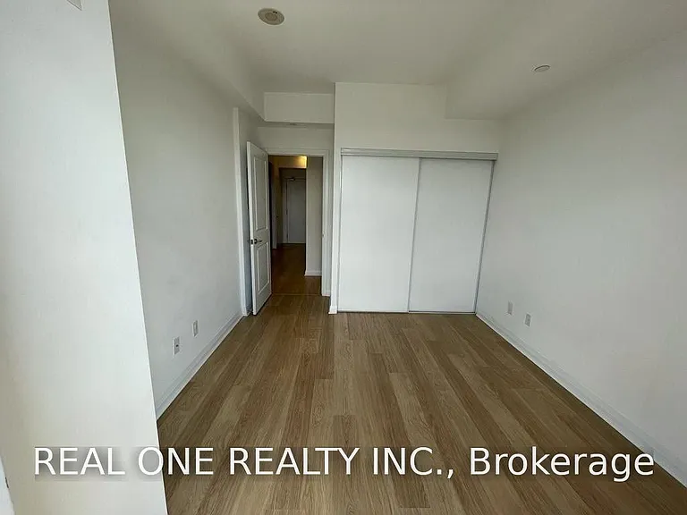 55 Oneida Cres #1605 — Photo 15