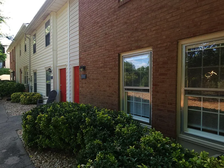 1040 Old Holcomb Bridge Rd — Photo 15