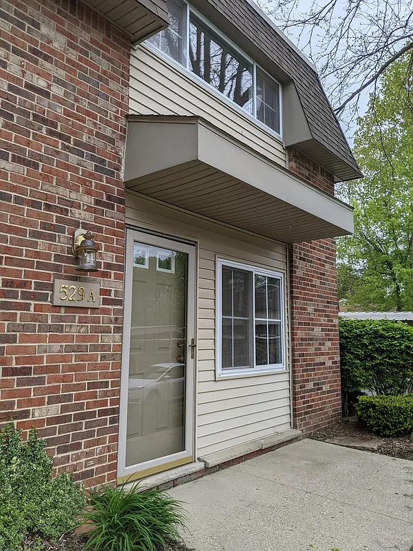 Building Photo - 529 Longshore Dr #A