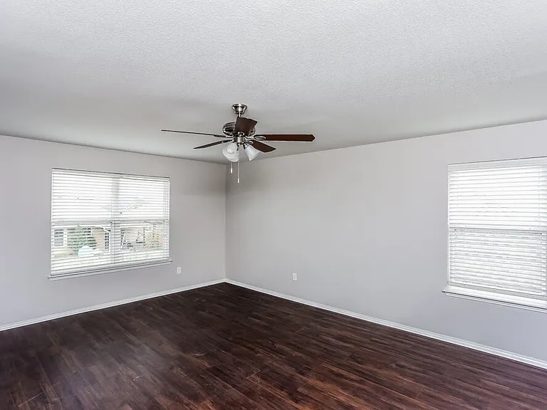 5000 Caraway Dr — Photo 8