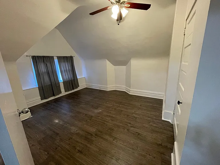 226 Stratford Ave #3F — Photo 3