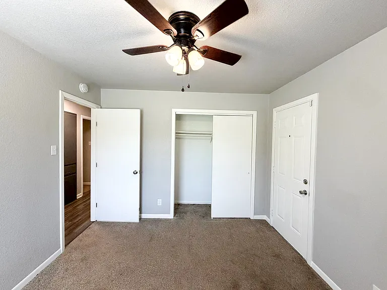1204 Chippendale Dr — Photo 23