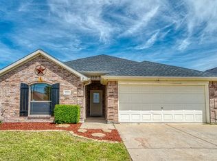 12221 Hunters Knoll Dr, Burleson, TX 76028