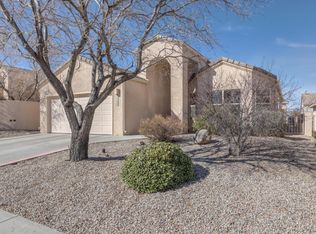 8011 Oso Abrazo Dr NE, Albuquerque, NM 87122