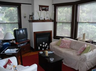 2156 8th Ave W APT 5, Seattle, WA 98119