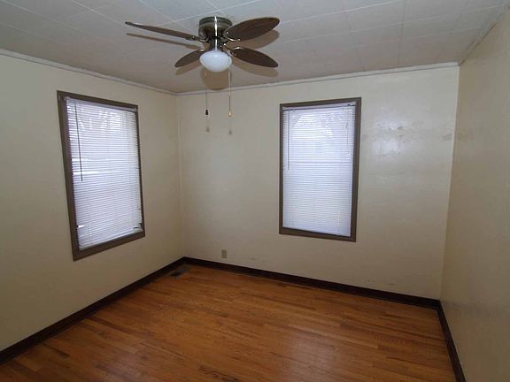 5th image of 901 S Norwood Ave