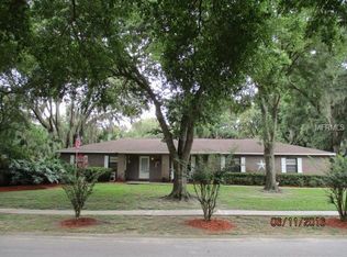 2815 Harder Oaks Ave, Valrico, FL 33594