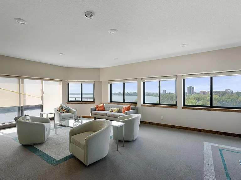 2885 Knox Ave S #502 — Photo 42