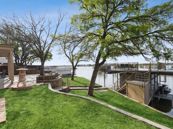 423 Granada Calle Ct, Granbury, TX 76049