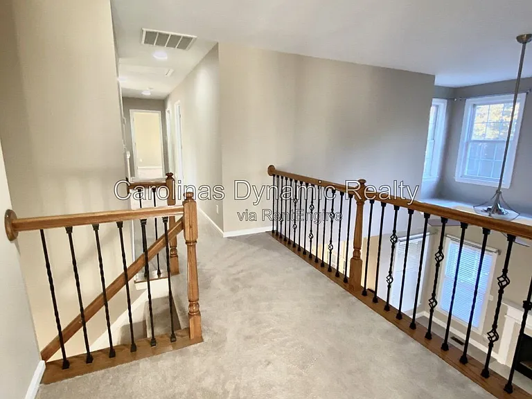 605 Queenswater Ln — Photo 26