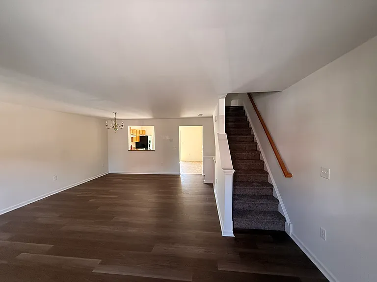 739 Centre St — Photo 9