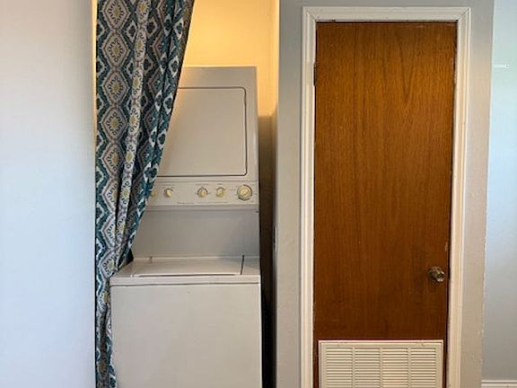 5th image of 2233 Ivy Ave #A-b