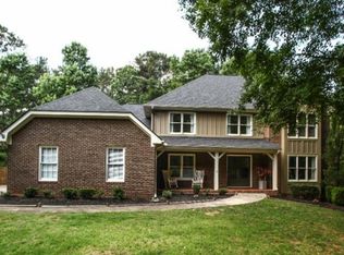 235 Autumn Wood Ln, Roswell, GA 30075