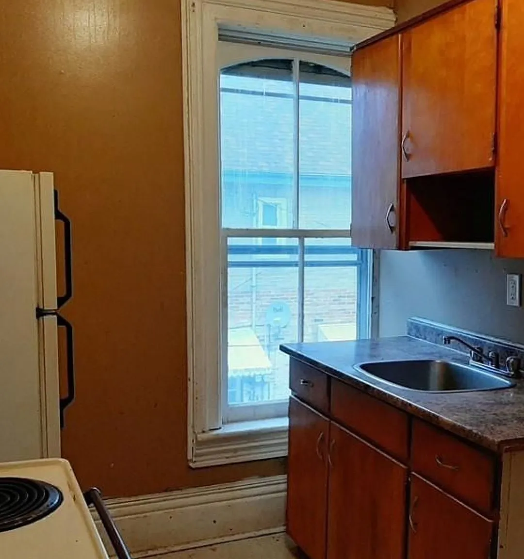 1 bed, $1,100 — Photo 2