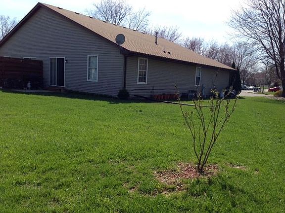 3rd image of 337 Villabrook Dr