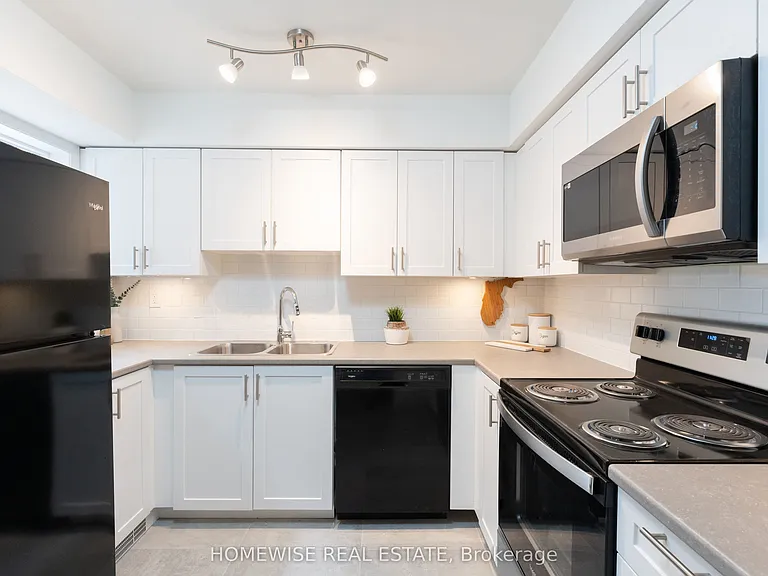 240 Ormond Dr #D6 — Photo 9