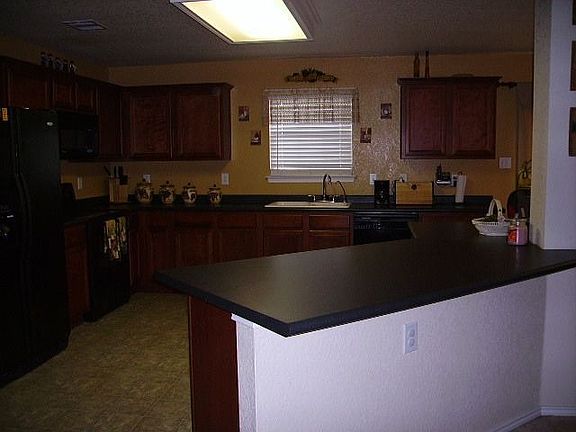 Kitchen/Breakfast Bar