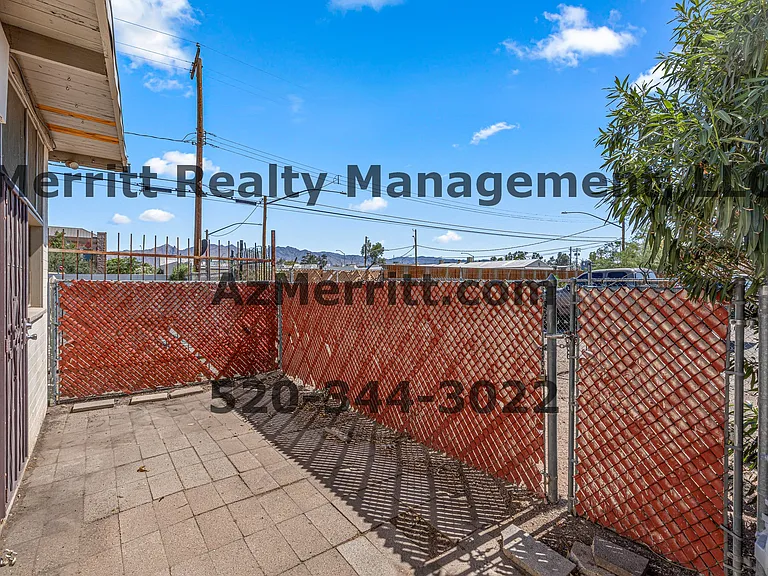 3647 E 2nd St #108 — Photo 27