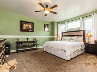 202 Farmall Ln, Manhattan, MT 59741