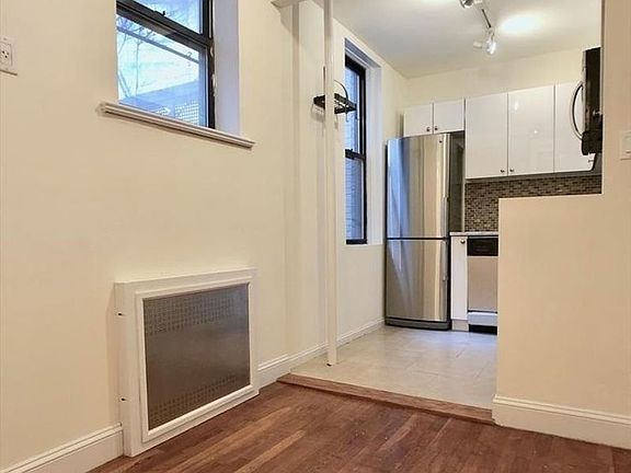 3rd image of 56 W 65th St #4DD