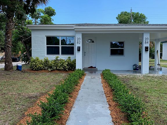 2nd image of 2082 NE 170th St