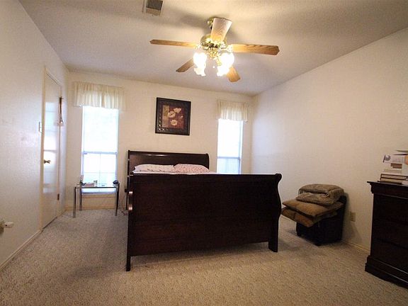 4th image of 407 Tracey Ave