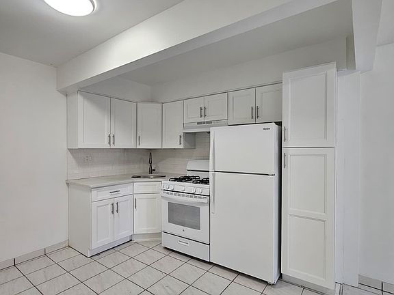 2nd image of 32-38 36th St #1R