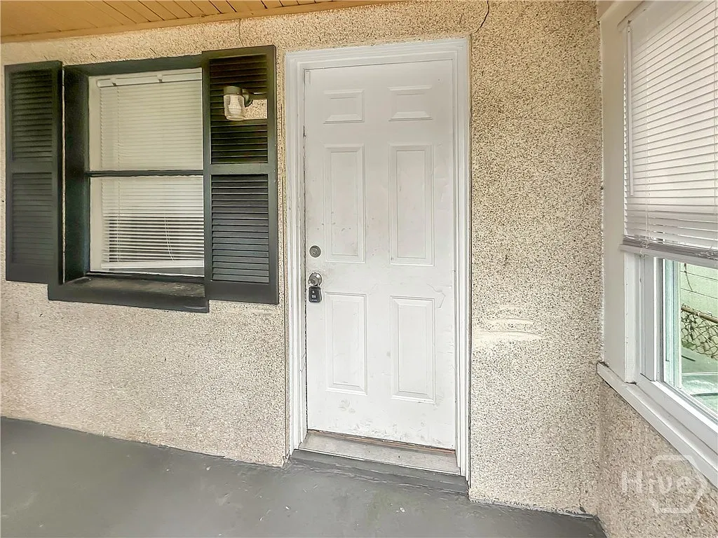 3 bed, 1.0 bath, 960 sqft, $1,500 — Photo 3