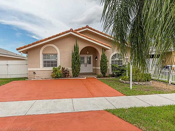 3rd image of 18335 Sw 136 Ct