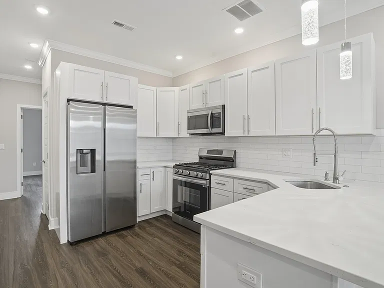 5239 Chancellor St #2 — Photo 6