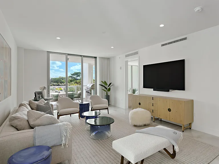 485 E Royal Palm Rd #403 — Photo 10