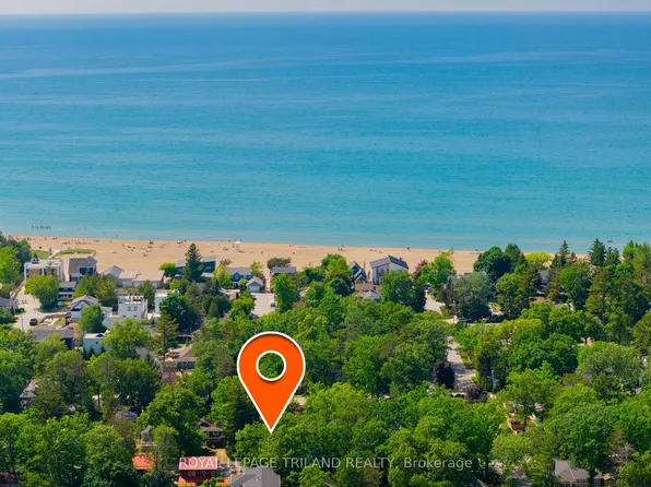 26 Elmwood Ave, Lambton Shores, ON N0M 1T0
