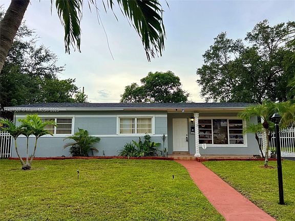 3rd image of 1410 NW 188th Ter