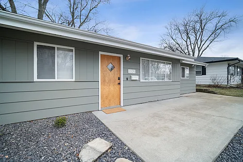 1105 Julienne Dr Photo 1