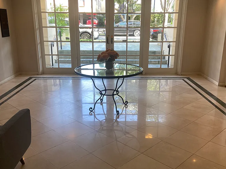 435 Arnaz Dr #201 — Photo 5