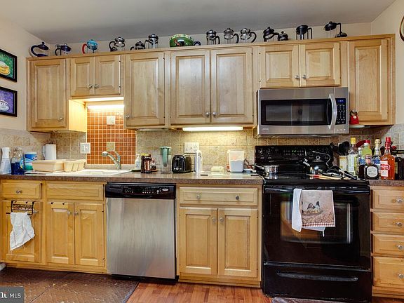 5th image of 16140 Kenny Rd