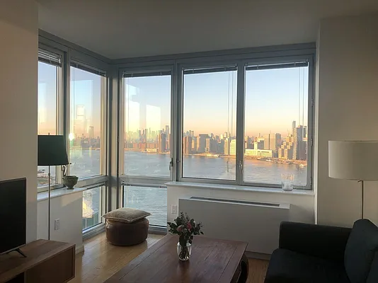 Rented by Luxury Apartments LIC | media 5