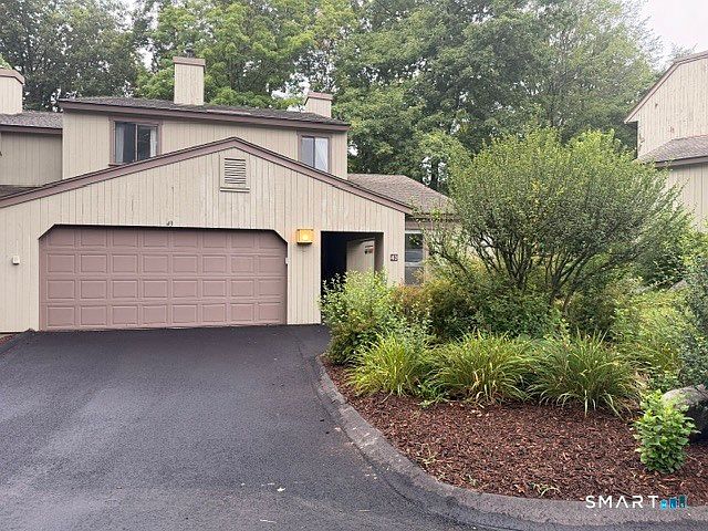 1st image of 43 Applewood Lane #43