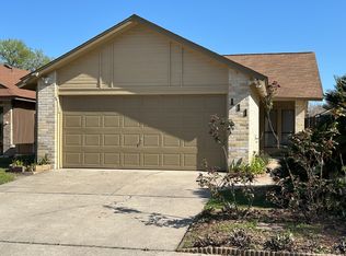 111 Banyan Ct, Victoria, TX 77901