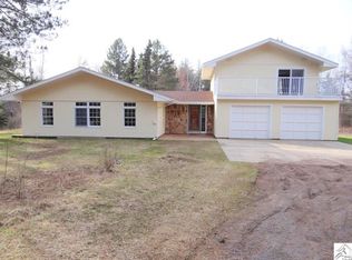 6727 Bodas Rd, Gilbert, MN 55741
