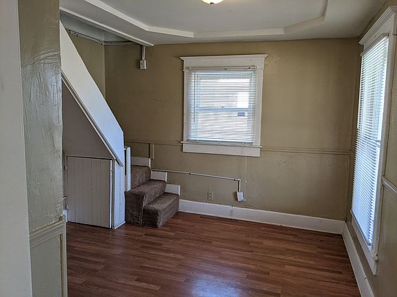 2nd image of 708 N Luett Ave