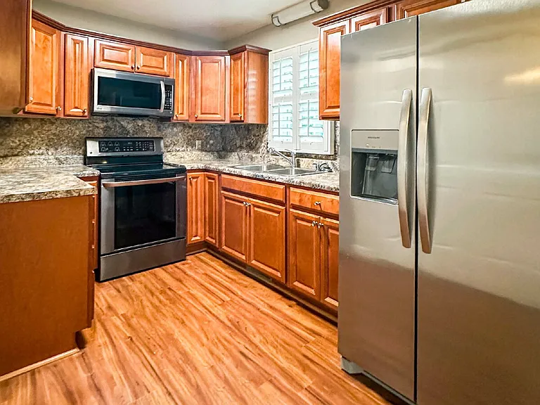 203 Polly Dr — Photo 8
