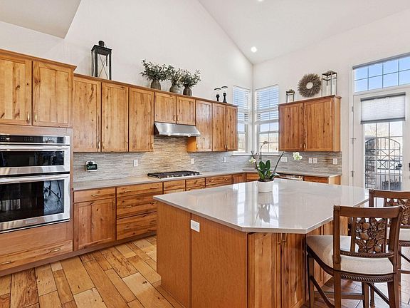 3rd image of 2750 Calmante Cir